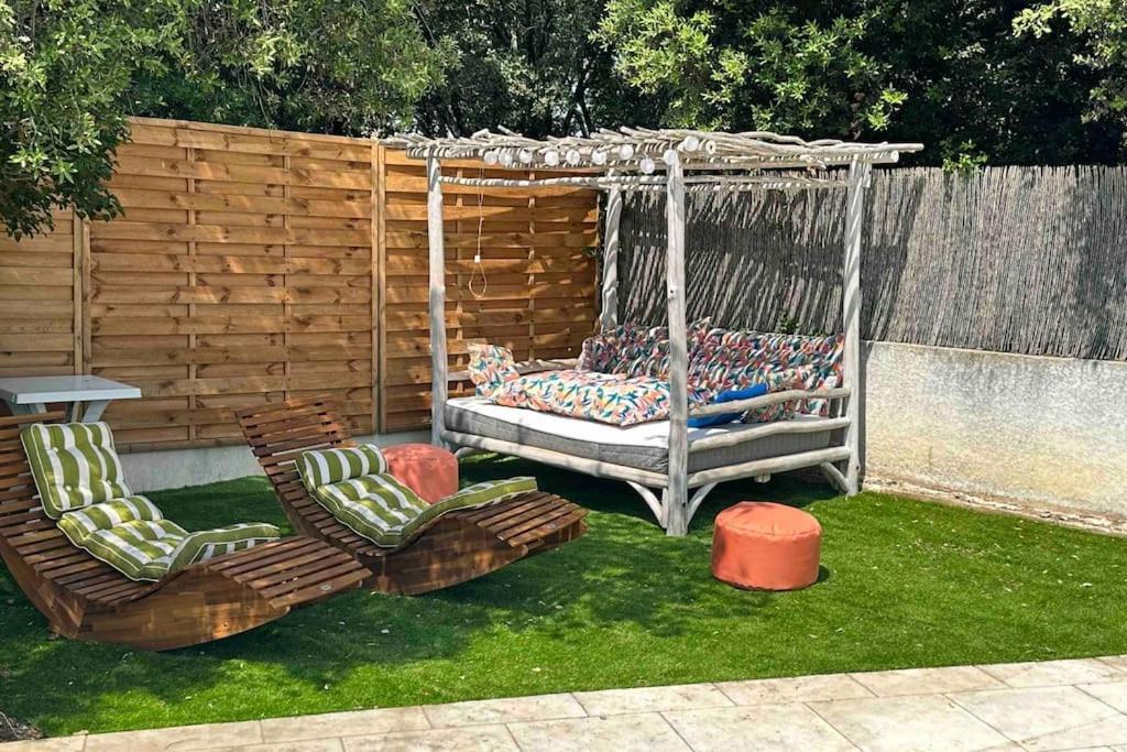 Holiday home Independent Garden Pool &